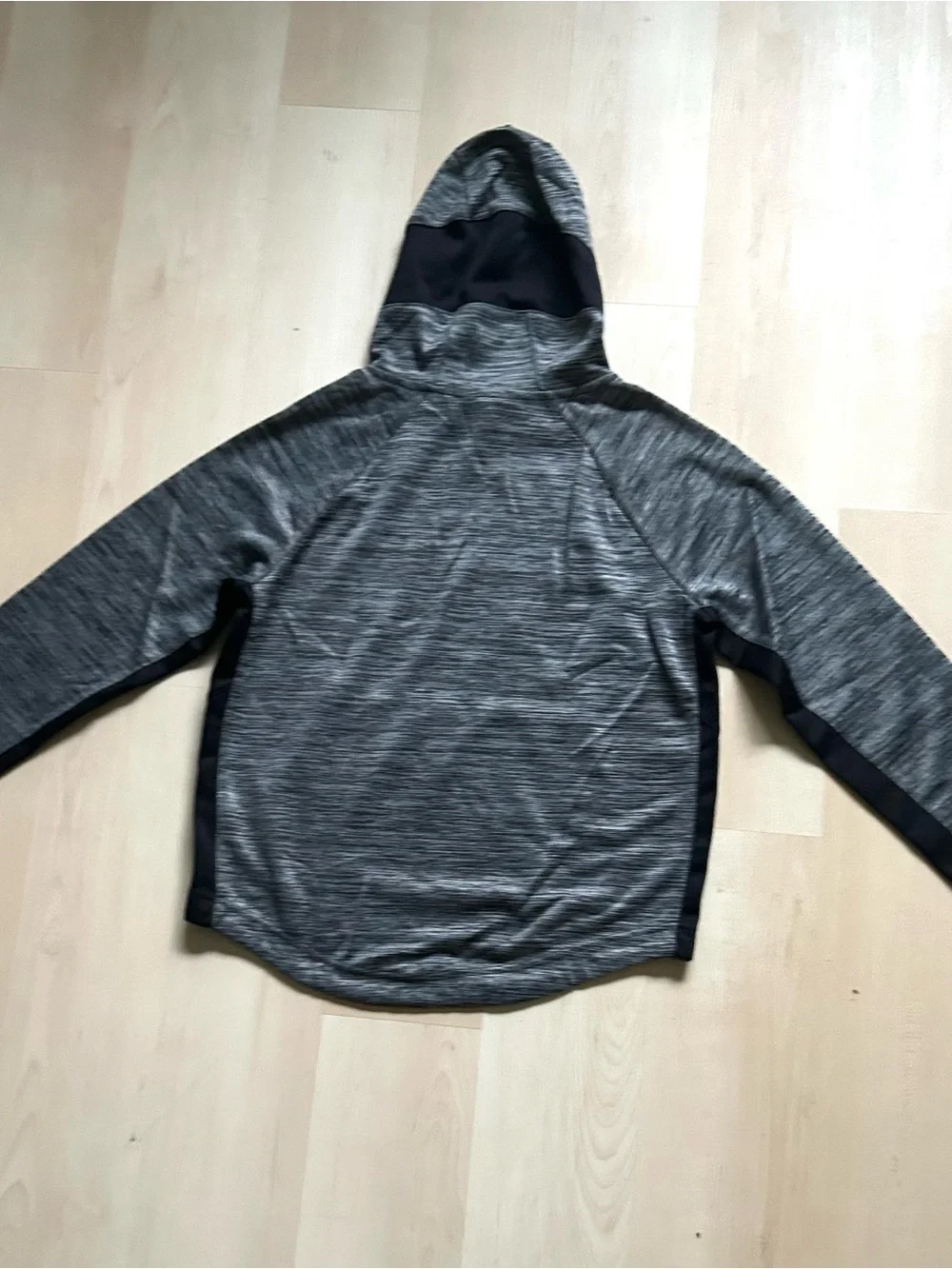 Nike lightweight hooded